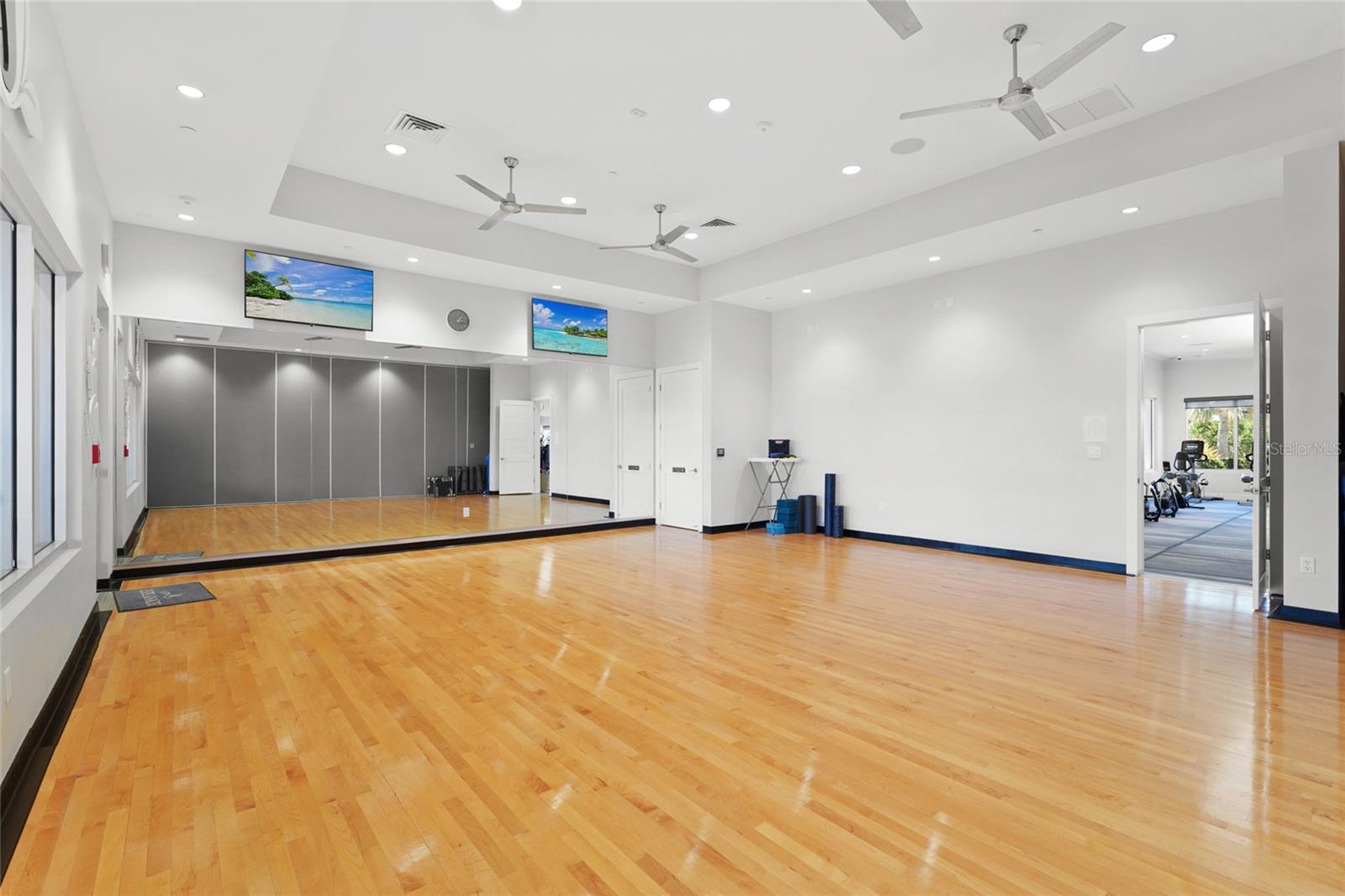 LEGACY ESTATES ON PALMER RANCH PH 2 - Residential