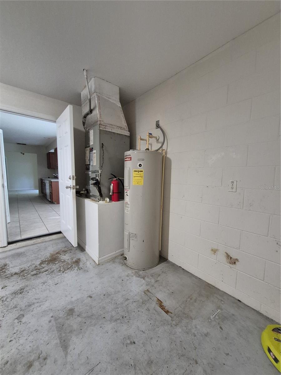 OCALA PARK ESTATES - Residential