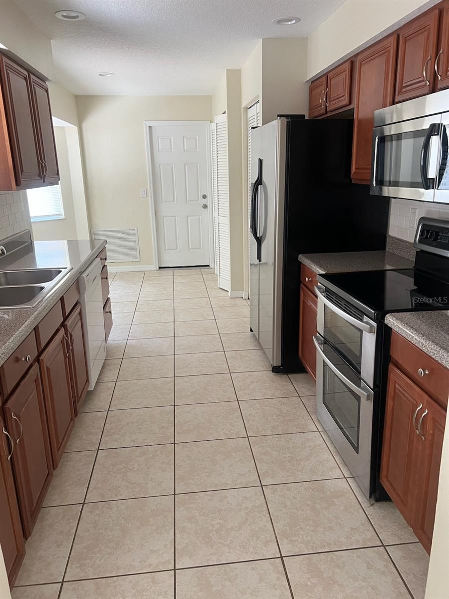 OCALA PARK ESTATES - Residential