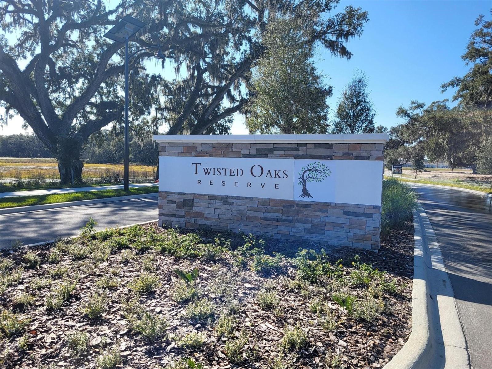 TWISTED OAKS - Residential