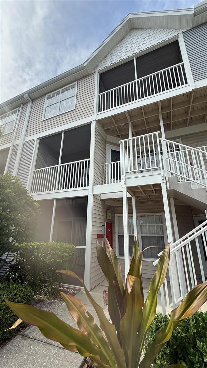 Welcome to Central Park II, a beautifully maintained community nestled in the heart of downtown Sarasota. This refreshed and move-in-ready 2 bedroom 2.5 bath townwnhome style condo, providing the perfect blend of comfort, convenience, and low-maintenance living. The condo offering a cozy retreat just steps away from Sarasota’s vibrant downtown scene. Community Amenities Include: Sparkling swimming pool and hot tub – perfect for relaxation. Tennis courts for an active lifestyle. Short-term boat dock access – ideal for boating enthusiasts. Kayak storage and launching. Fully equipped fitness center with cardio and strength training options.
Enjoy living in a prime location with easy access to Sarasota’s finest restaurants, boutiques, cultural venues, and entertainment—all just minutes from your doorstep.
Rental Details: Monthly Rent: $2175.00 Move-in Requirements: $100.00 application fee each adult (Central Park Property Management) $100.00 administrative fee $150.00 application fee (Central Park II Condominium Association)
Security deposit equal to one month’s rent.
Don’t miss this opportunity to enjoy the best of Sarasota living in a sought-after community!