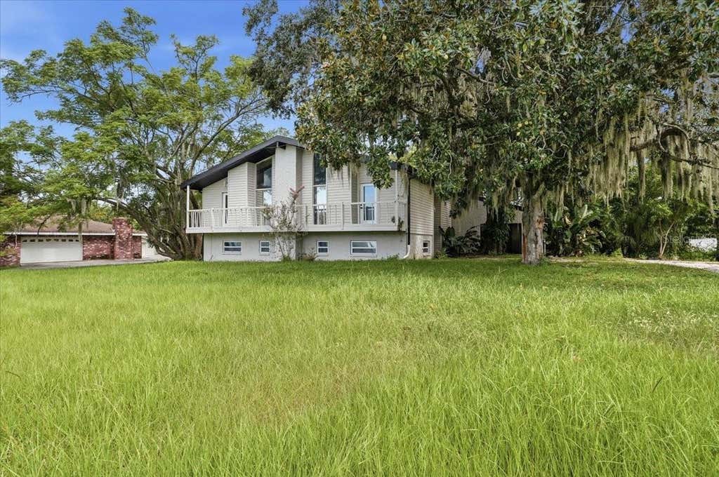 Photo of 504 Park Place, Lakeland, FL 33813 (MLS # L4964602)