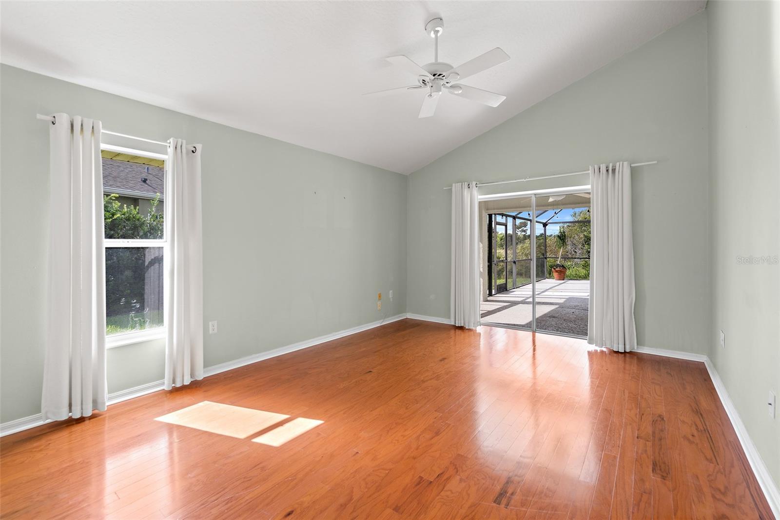 WATERFORD PLACE UNIT 02 - Residential