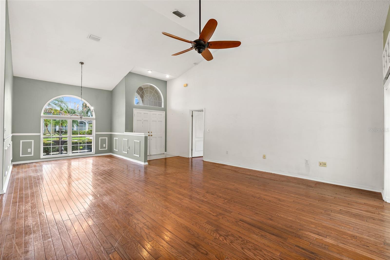 WATERFORD PLACE UNIT 02 - Residential