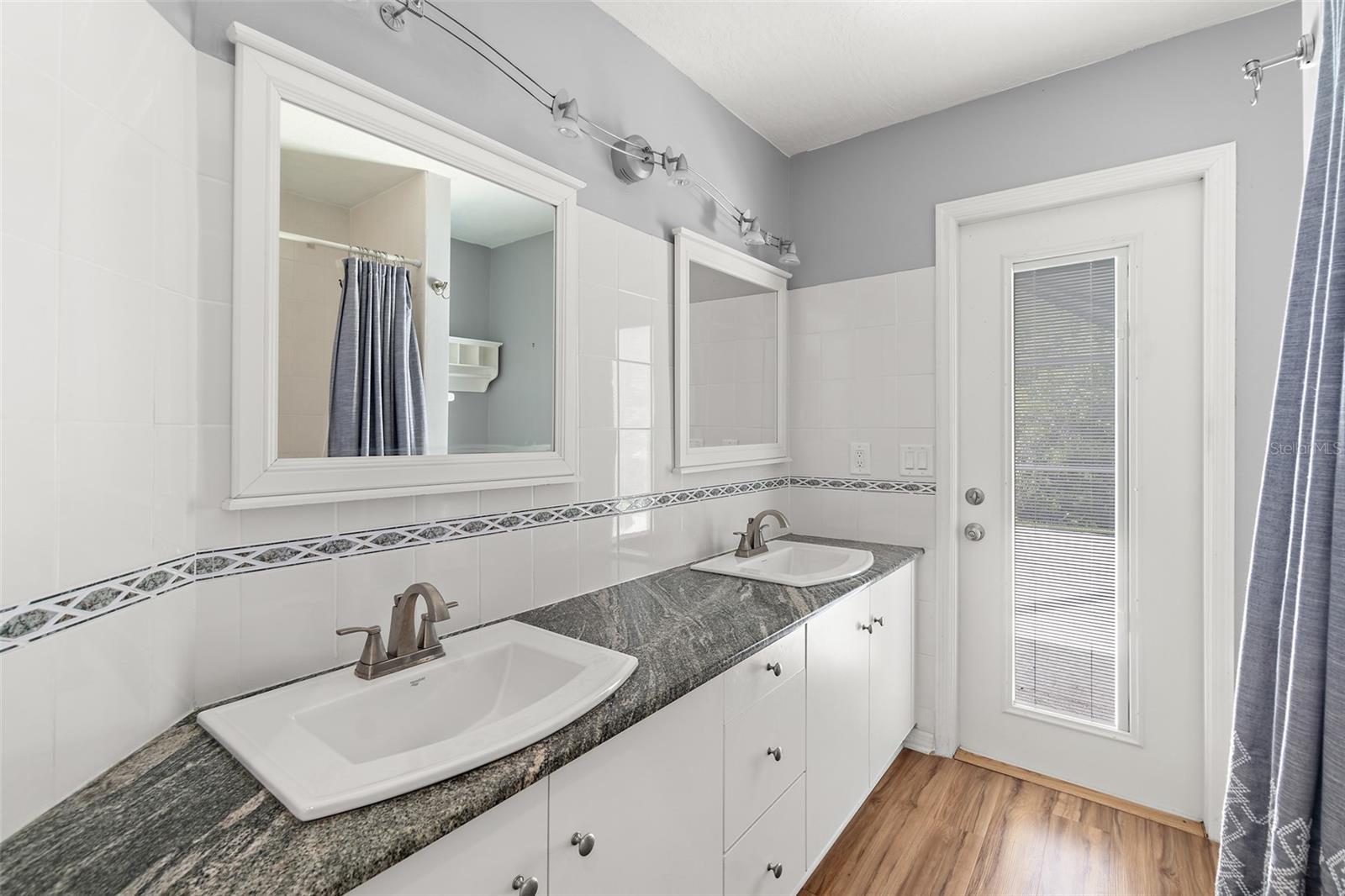 WATERFORD PLACE UNIT 02 - Residential