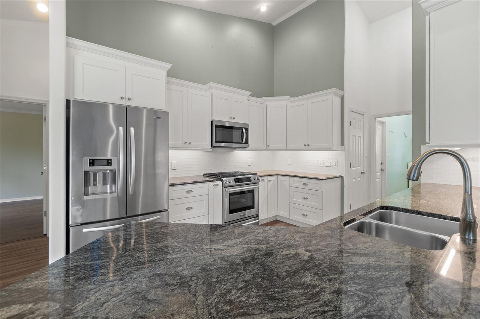 WATERFORD PLACE UNIT 02 - Residential