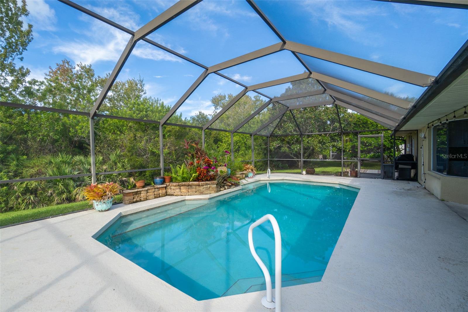 WATERFORD PLACE UNIT 02 - Residential