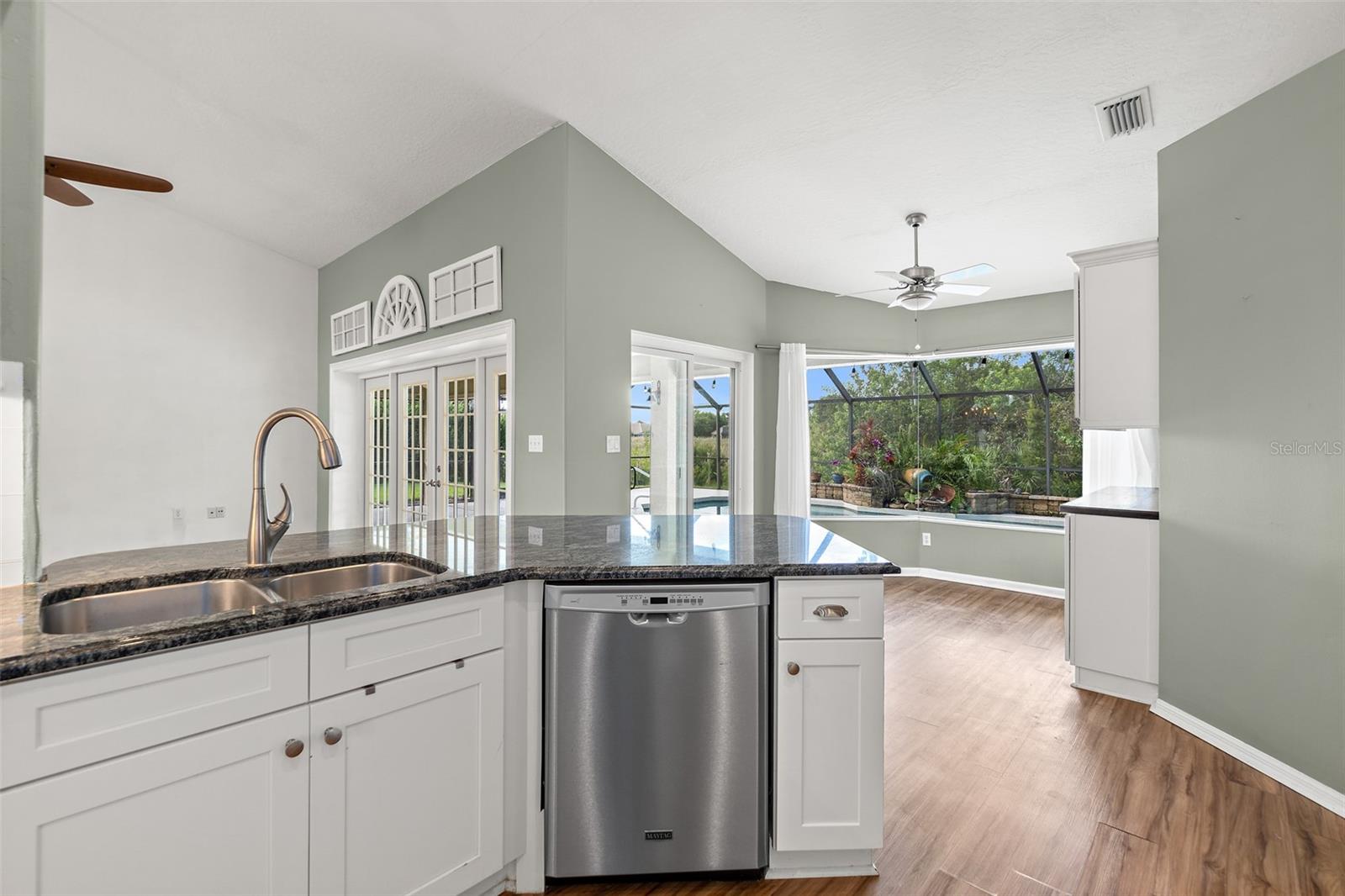 WATERFORD PLACE UNIT 02 - Residential