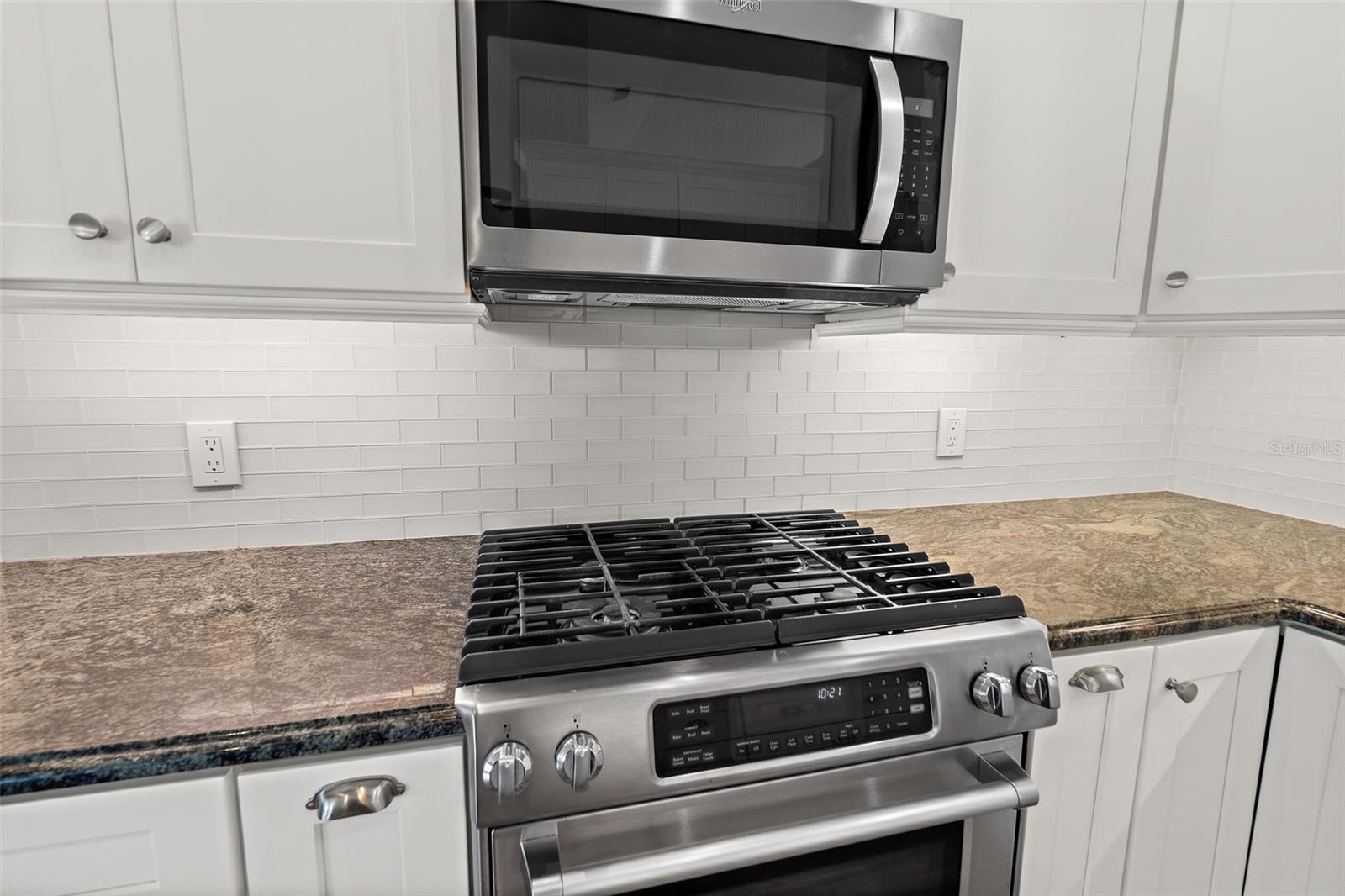 WATERFORD PLACE UNIT 02 - Residential