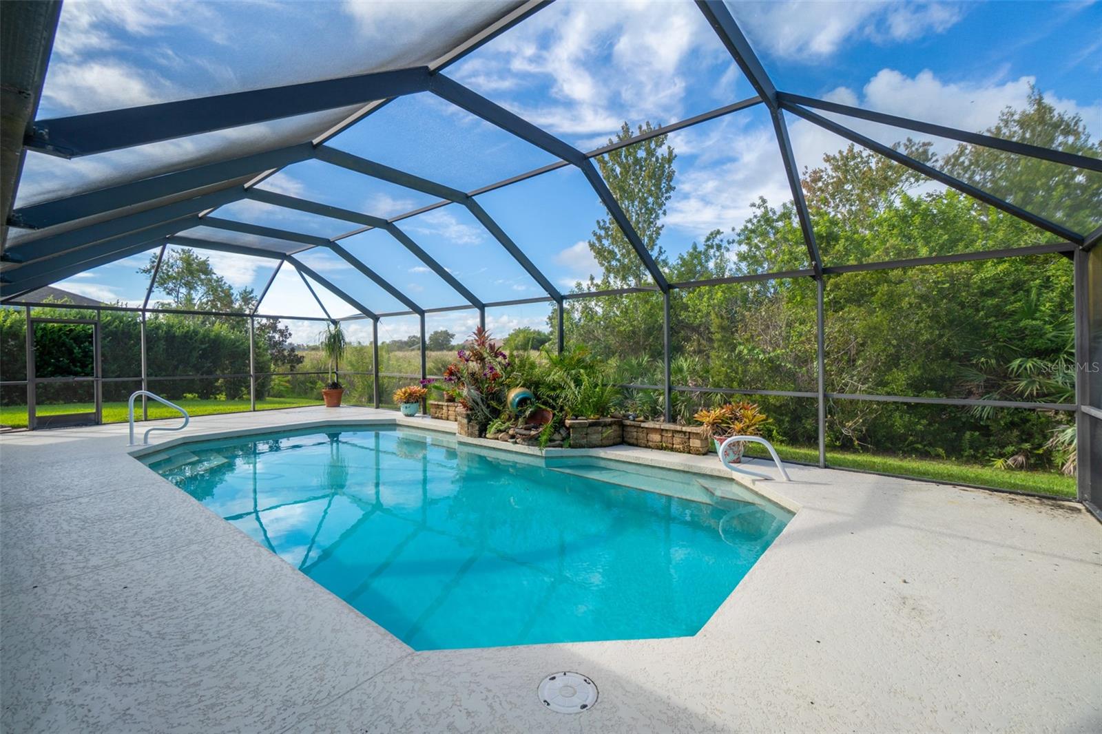 1005 FOSTORIA DRIVE