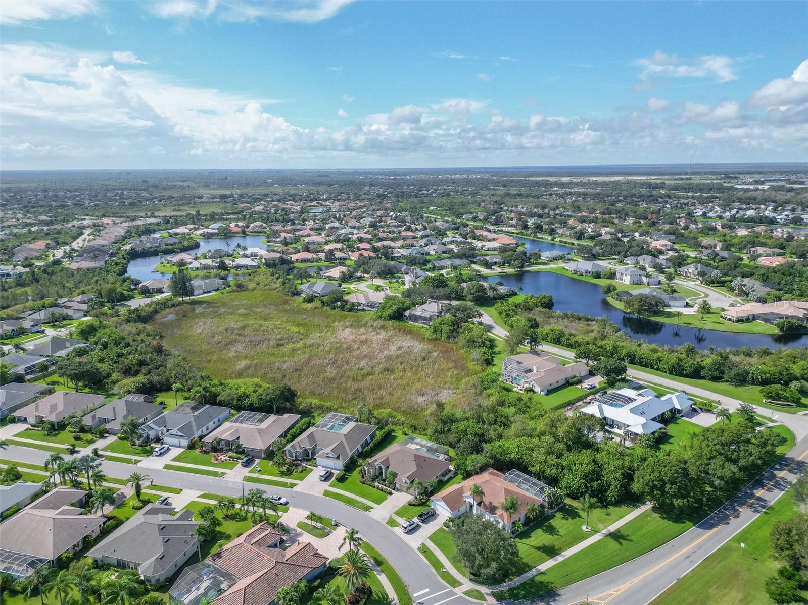 WATERFORD PLACE UNIT 02 - Residential