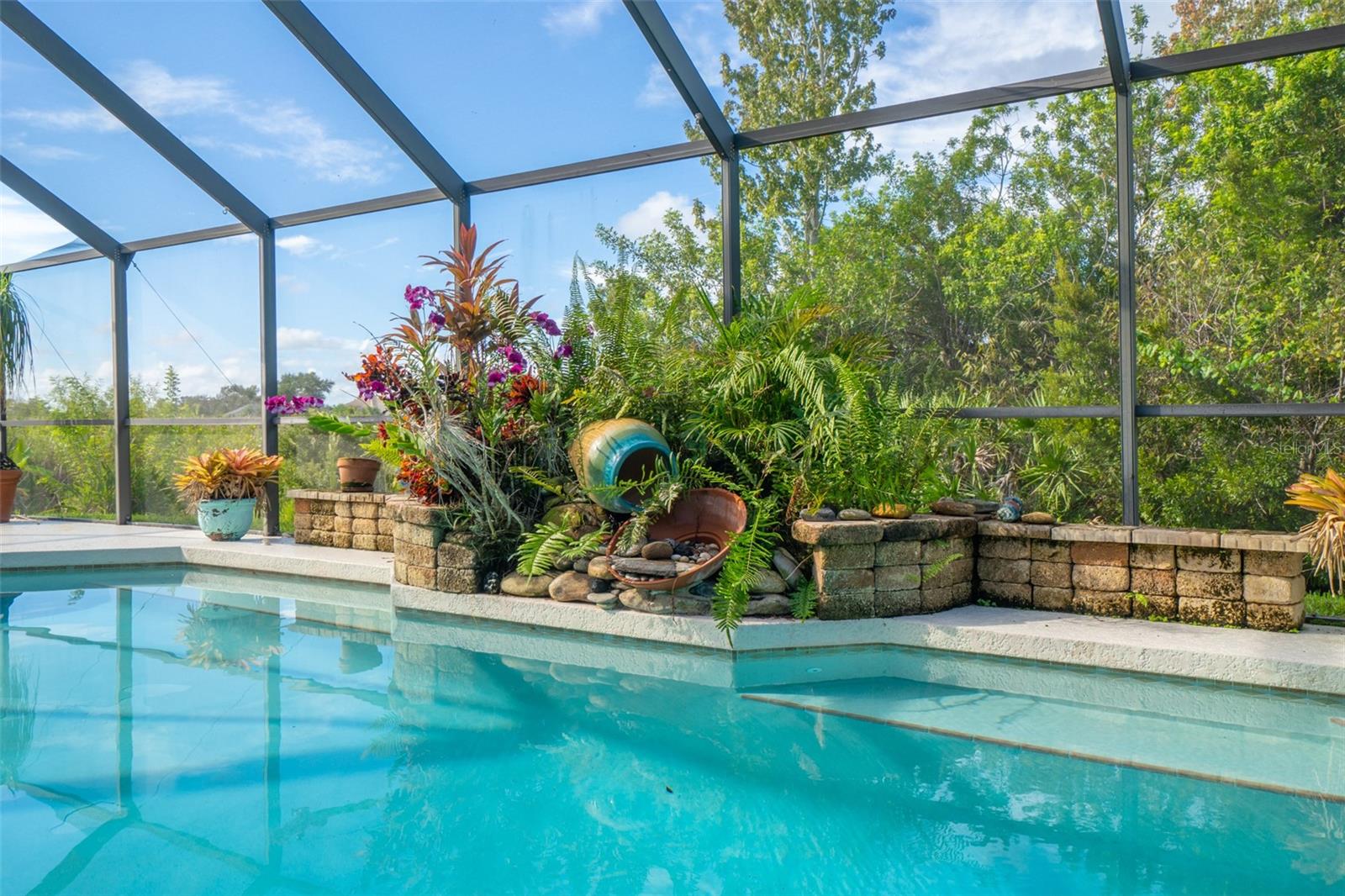 WATERFORD PLACE UNIT 02 - Residential