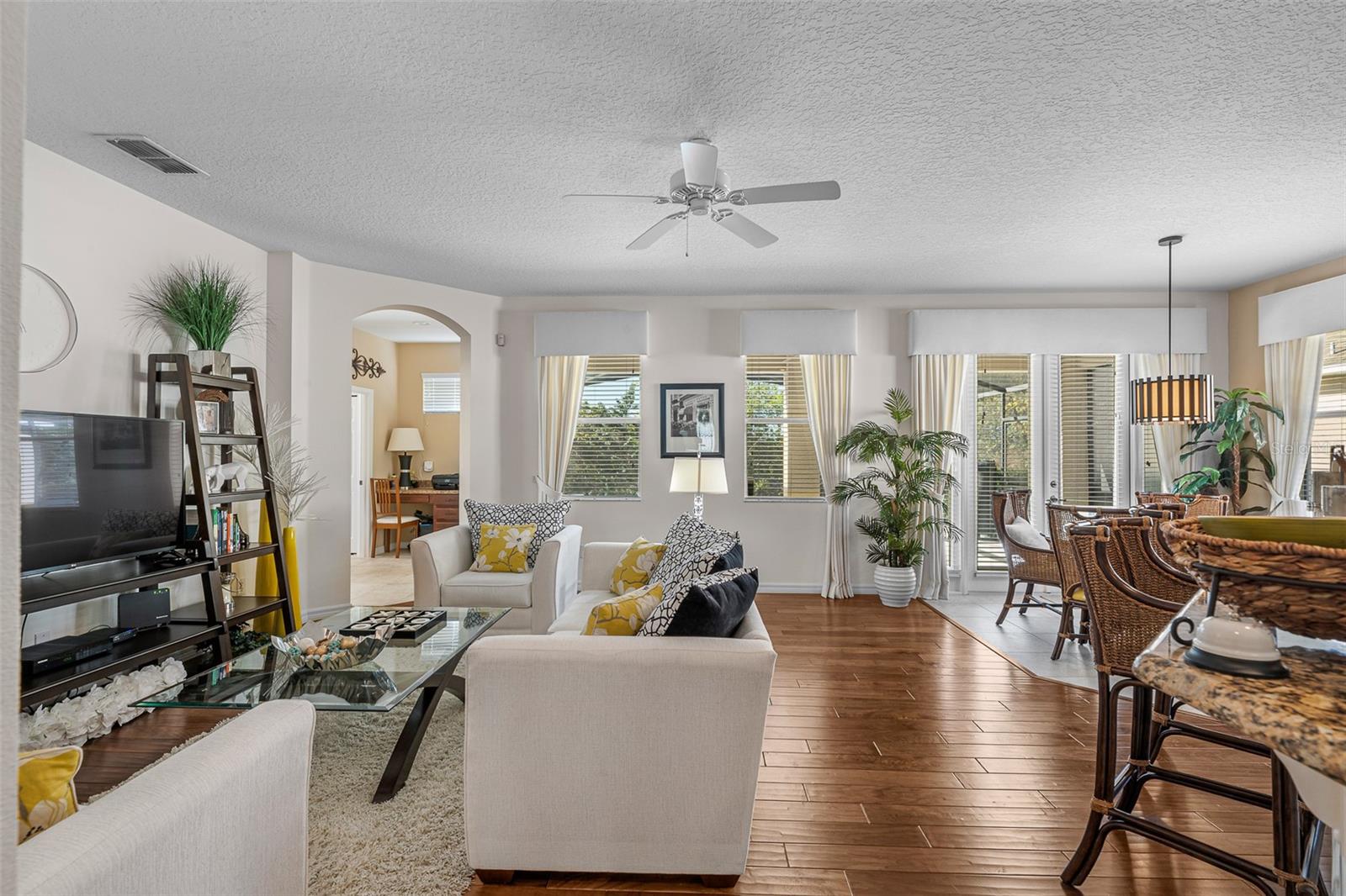 NEWBURY PARK - Residential Lease