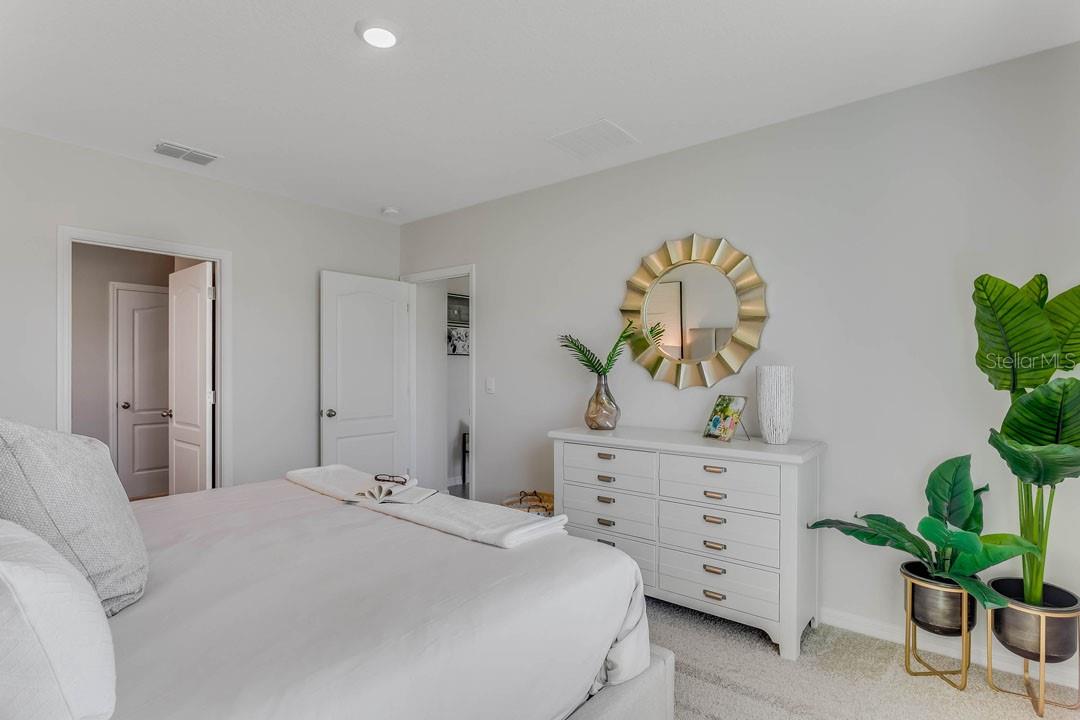 DELTONA LAKES - Residential