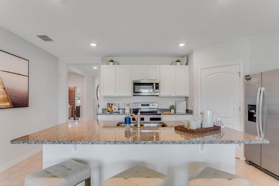 DELTONA LAKES - Residential