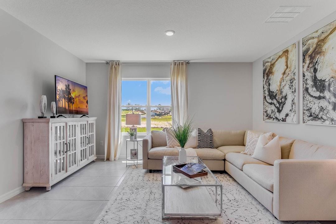 DELTONA LAKES - Residential