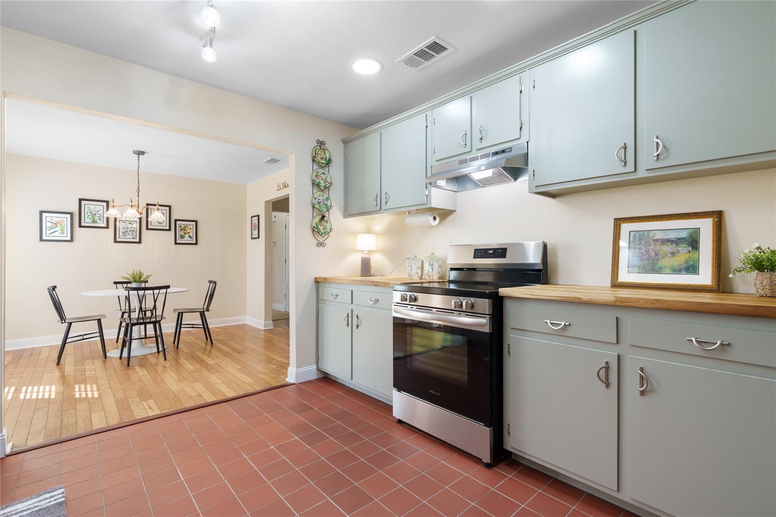 SHULER HEIGHTS SUB - Residential