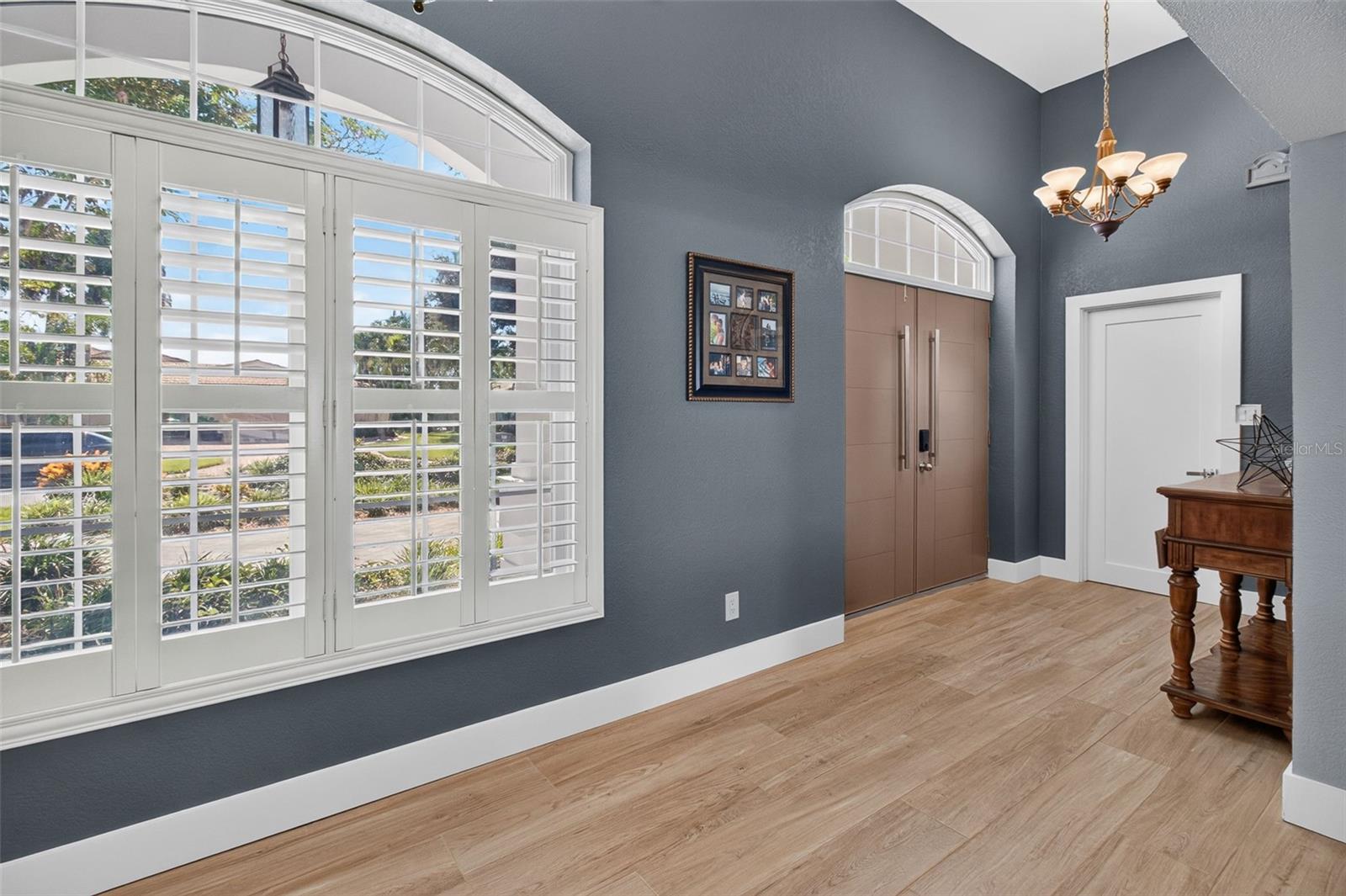 2023 IOWA AVENUE NE
