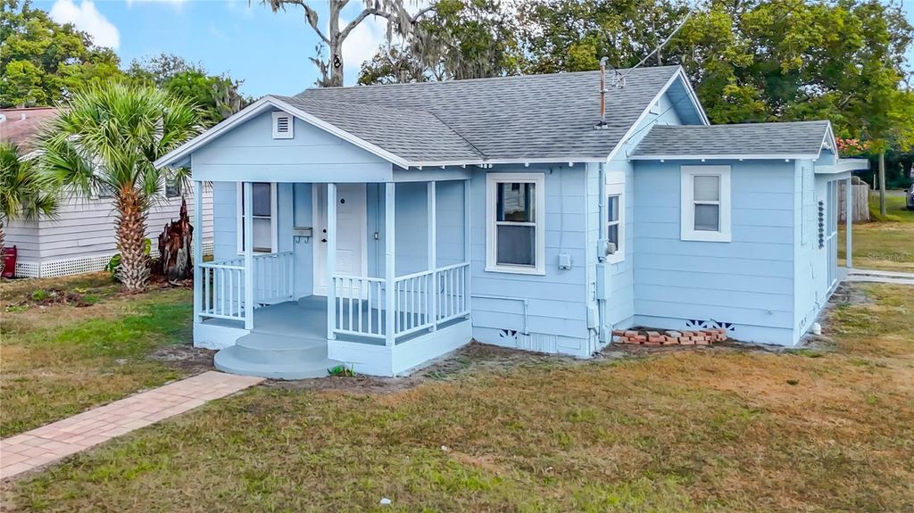 Photo of 1302 N Franklin Street, Plant City, FL 33563 (MLS # TB8452750)