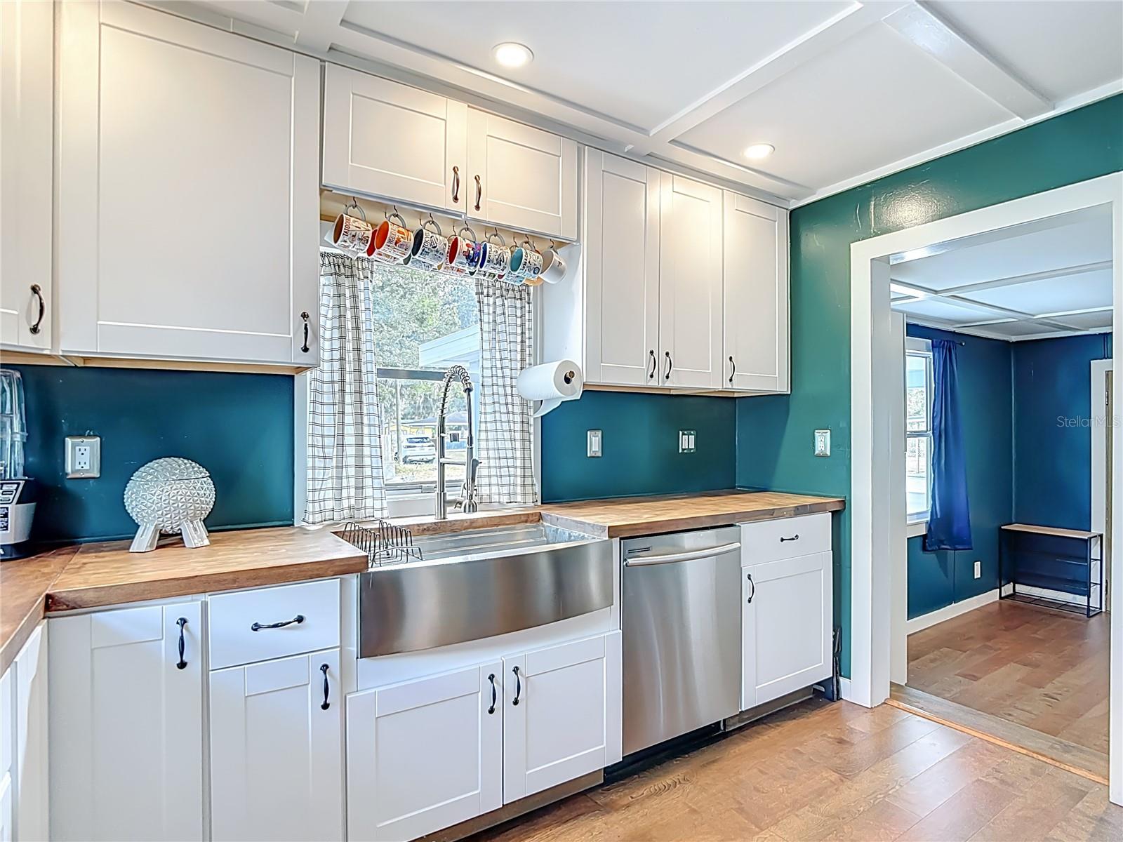 1302 N FRANKLIN STREET