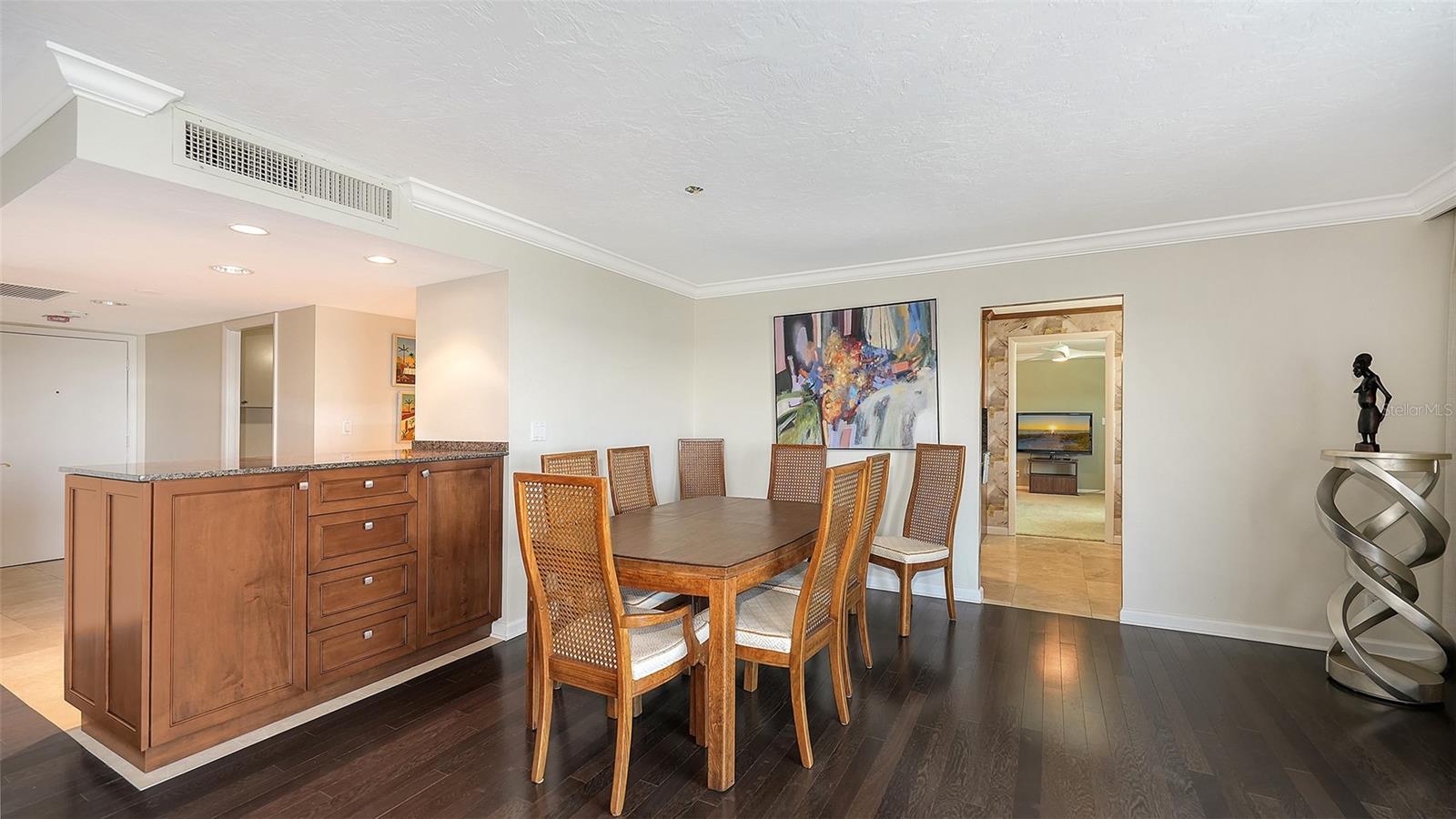 KEY TOWER SOUTH - Residential