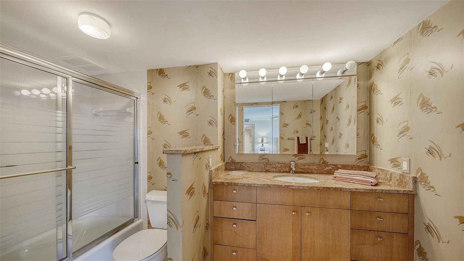 KEY TOWER SOUTH - Residential