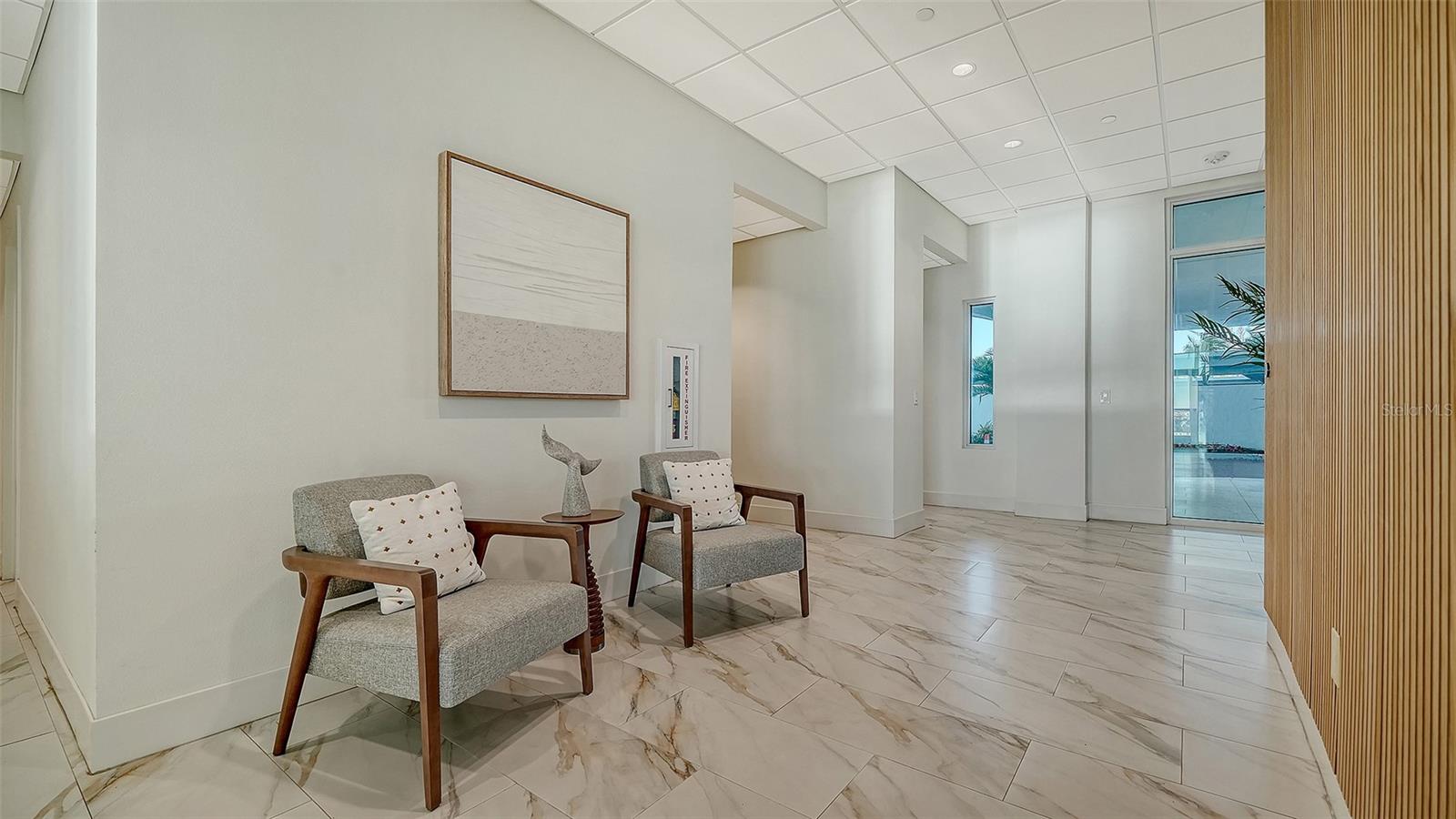 KEY TOWER SOUTH - Residential