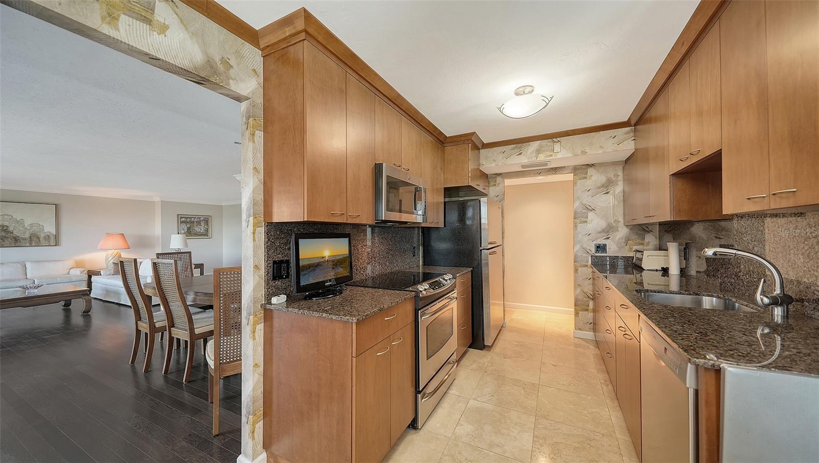 KEY TOWER SOUTH - Residential