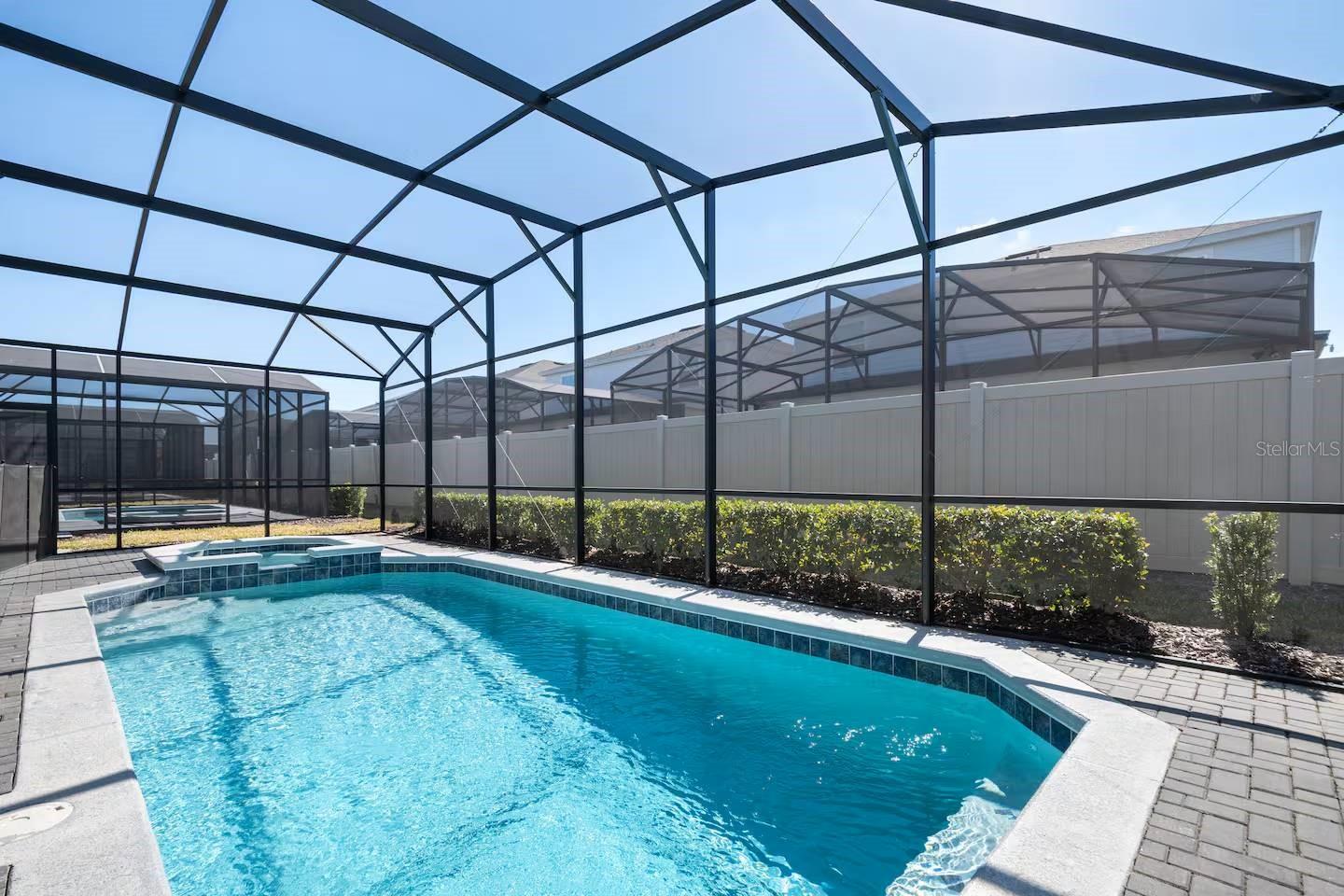 WINDSOR ISLAND PHASE 2A PB 187 PGS 31-34 LOT 436 - Residential