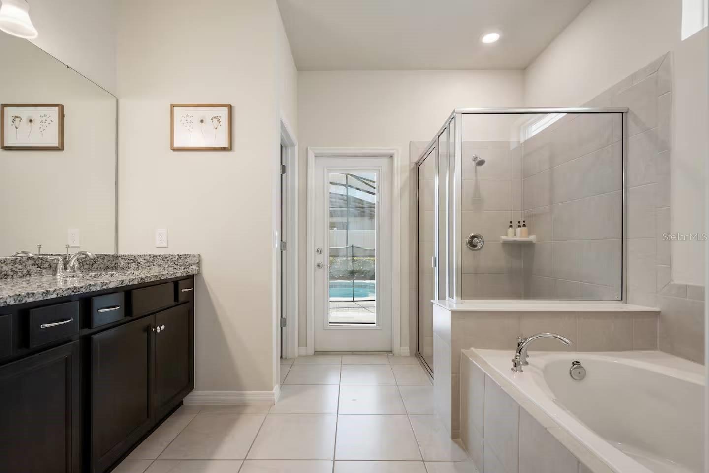 WINDSOR ISLAND PHASE 2A PB 187 PGS 31-34 LOT 436 - Residential