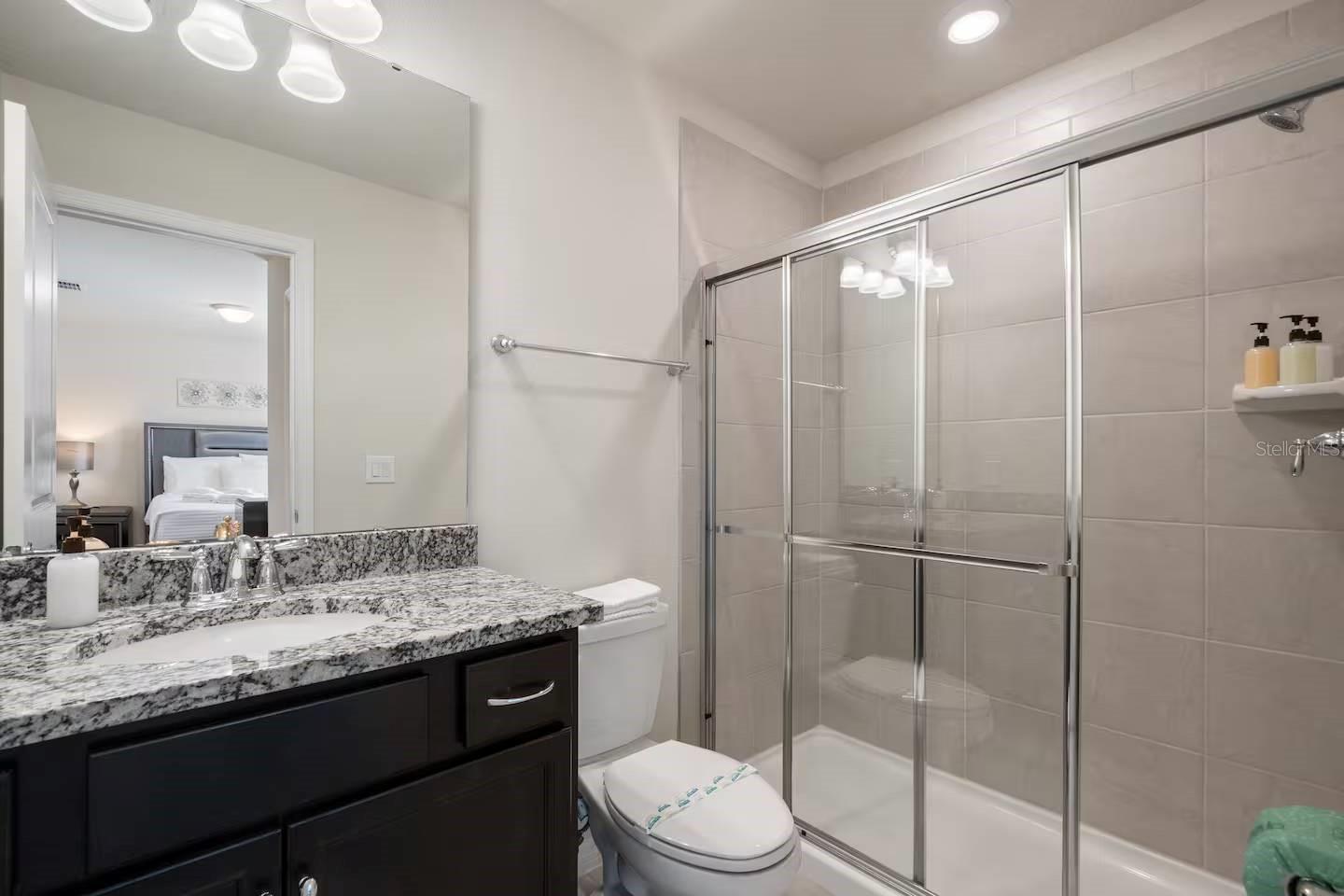 WINDSOR ISLAND PHASE 2A PB 187 PGS 31-34 LOT 436 - Residential