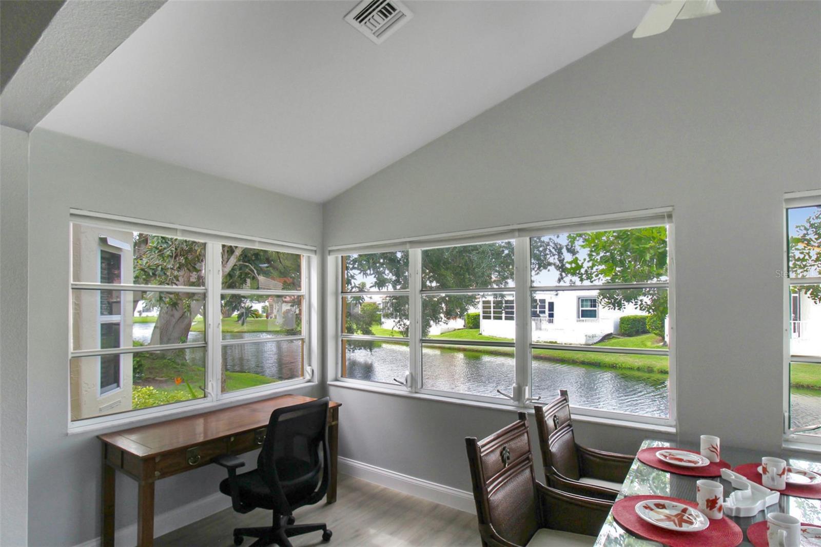 PALM VILLAS - Residential Lease