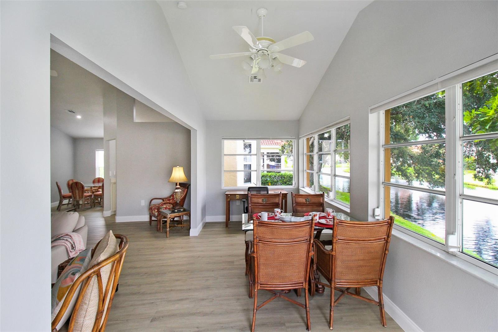 PALM VILLAS - Residential Lease