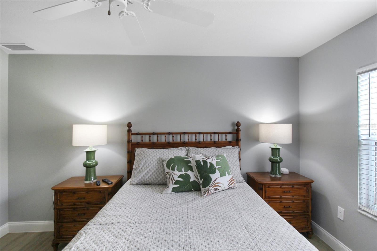 PALM VILLAS - Residential Lease