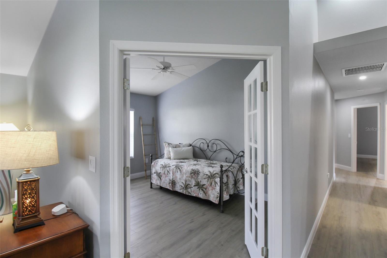 PALM VILLAS - Residential Lease