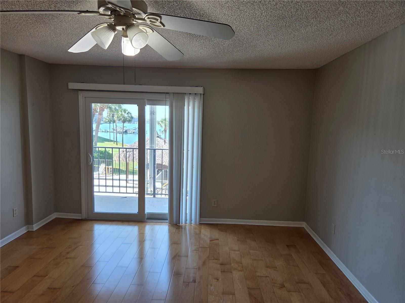 650 ISLAND WAY CONDO - Residential