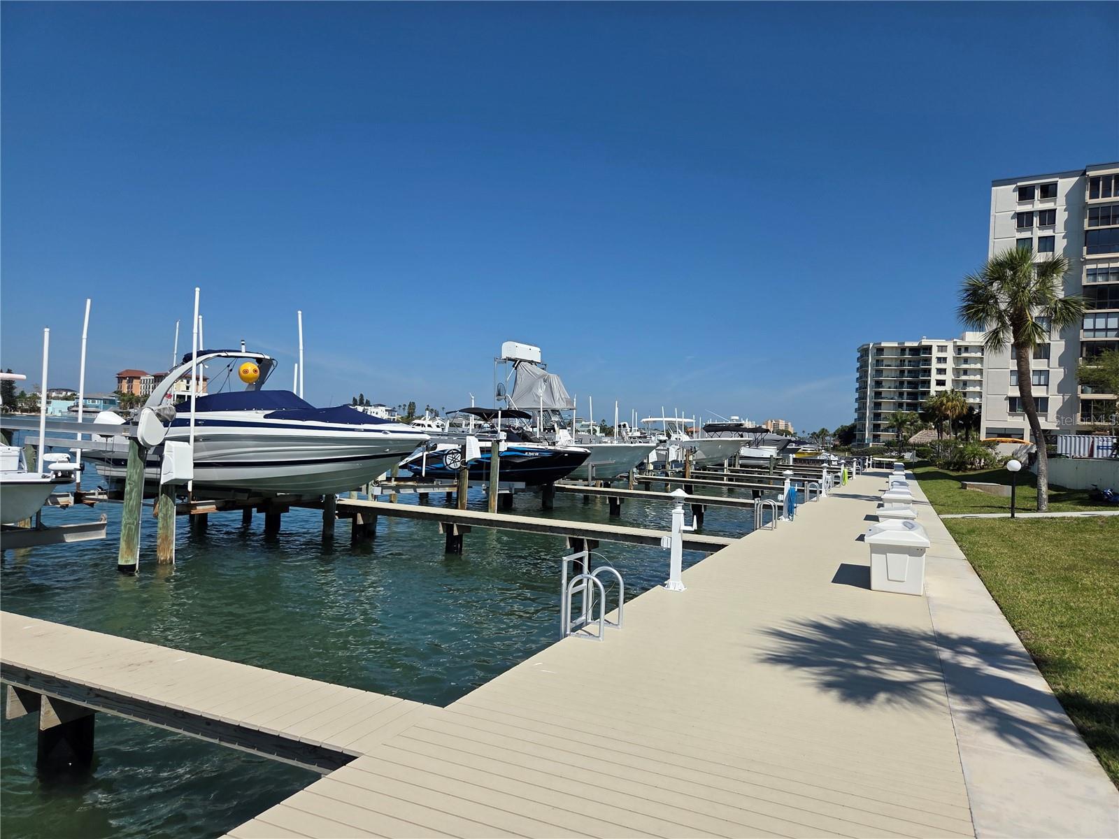 650 ISLAND WAY CONDO - Residential