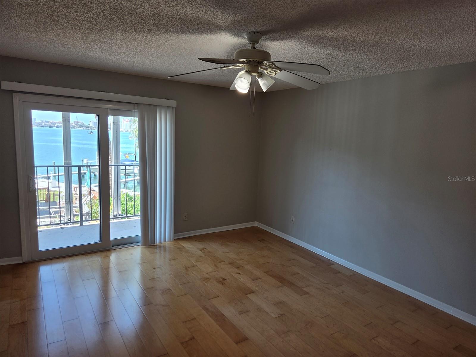 650 ISLAND WAY CONDO - Residential