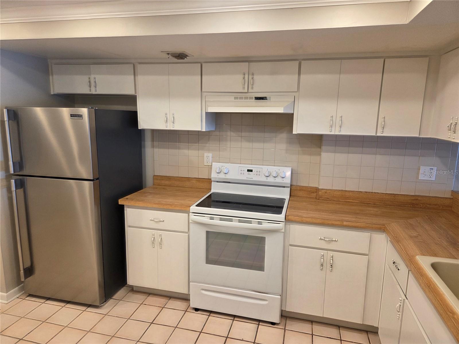650 ISLAND WAY CONDO - Residential