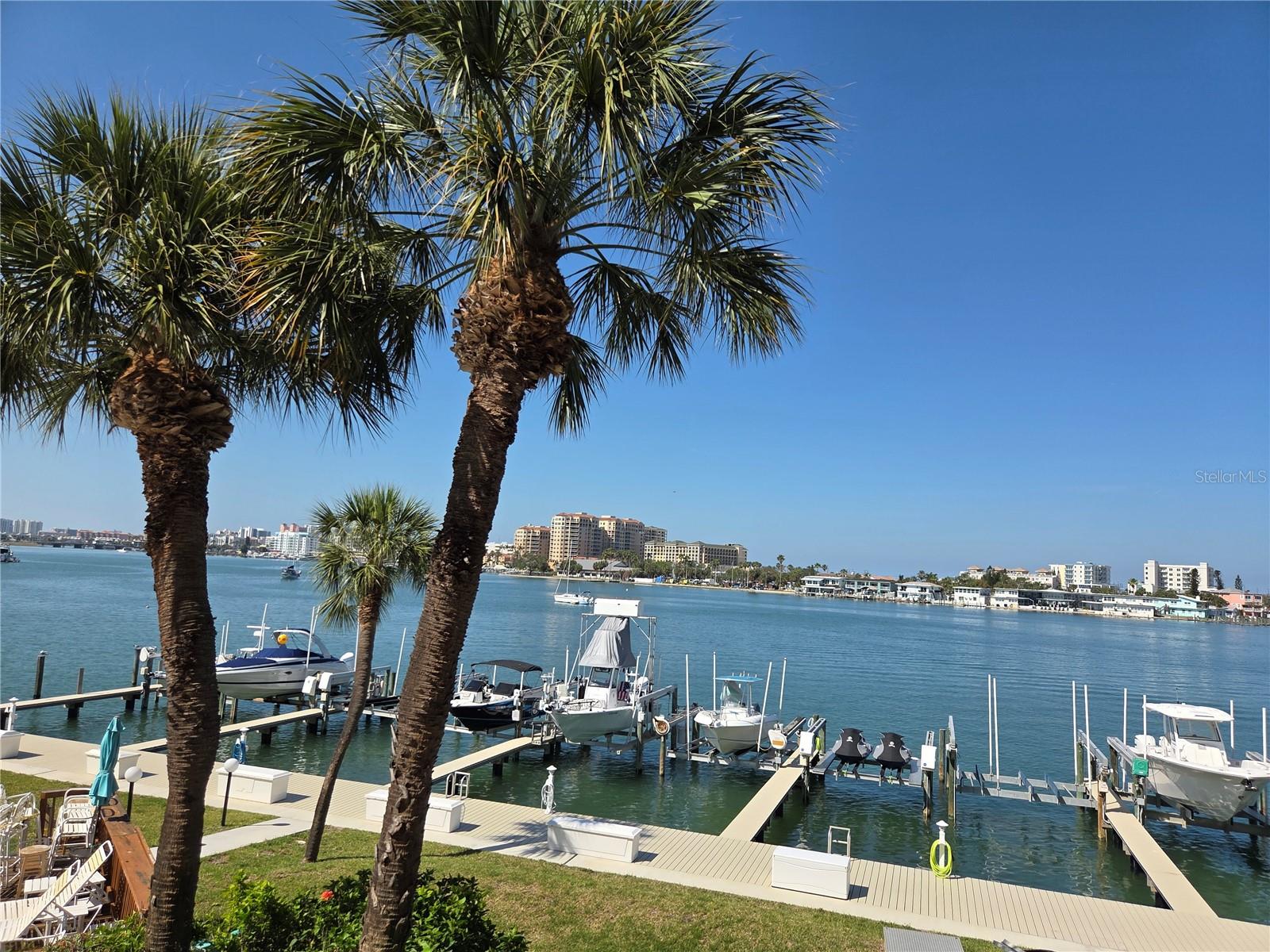 650 ISLAND WAY CONDO - Residential