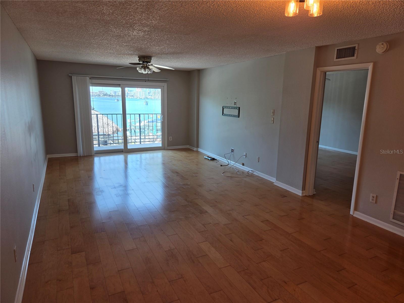 650 ISLAND WAY CONDO - Residential