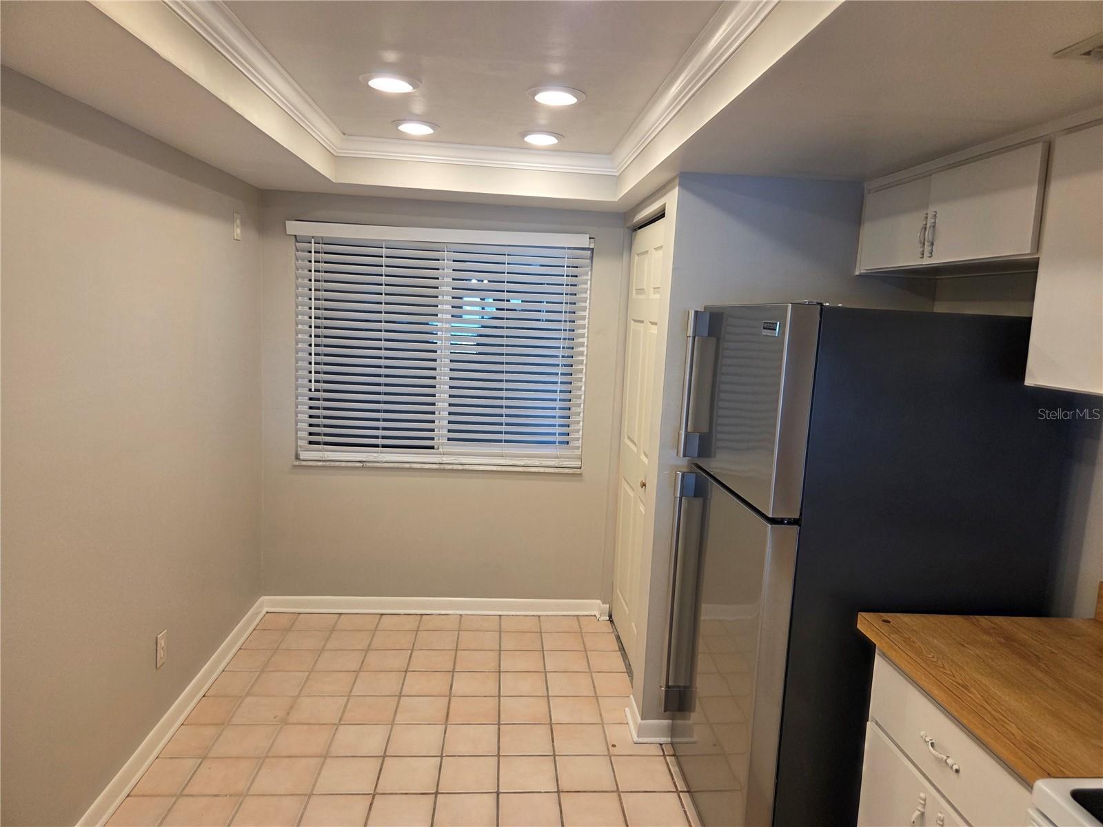 650 ISLAND WAY CONDO - Residential