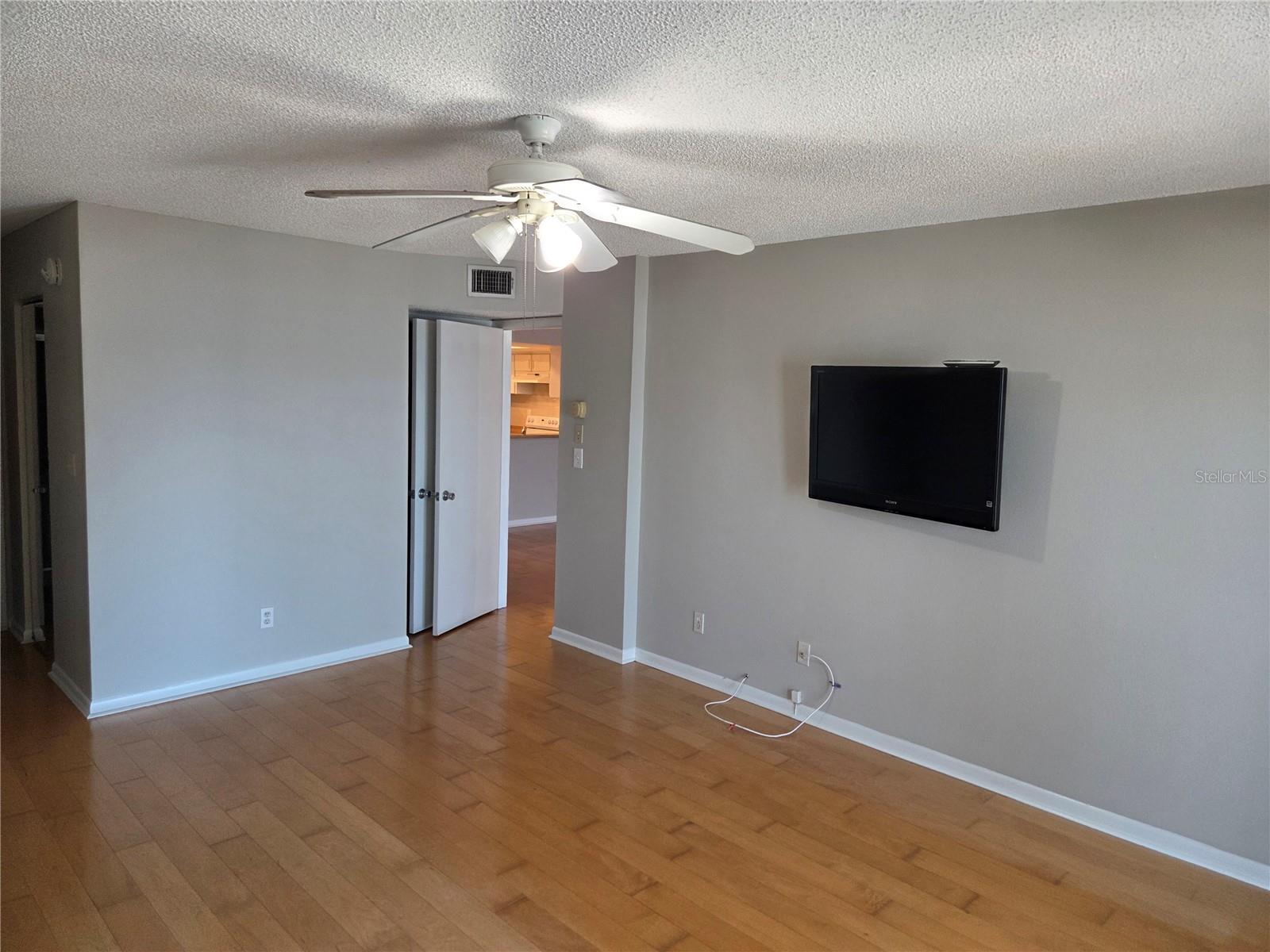 650 ISLAND WAY CONDO - Residential