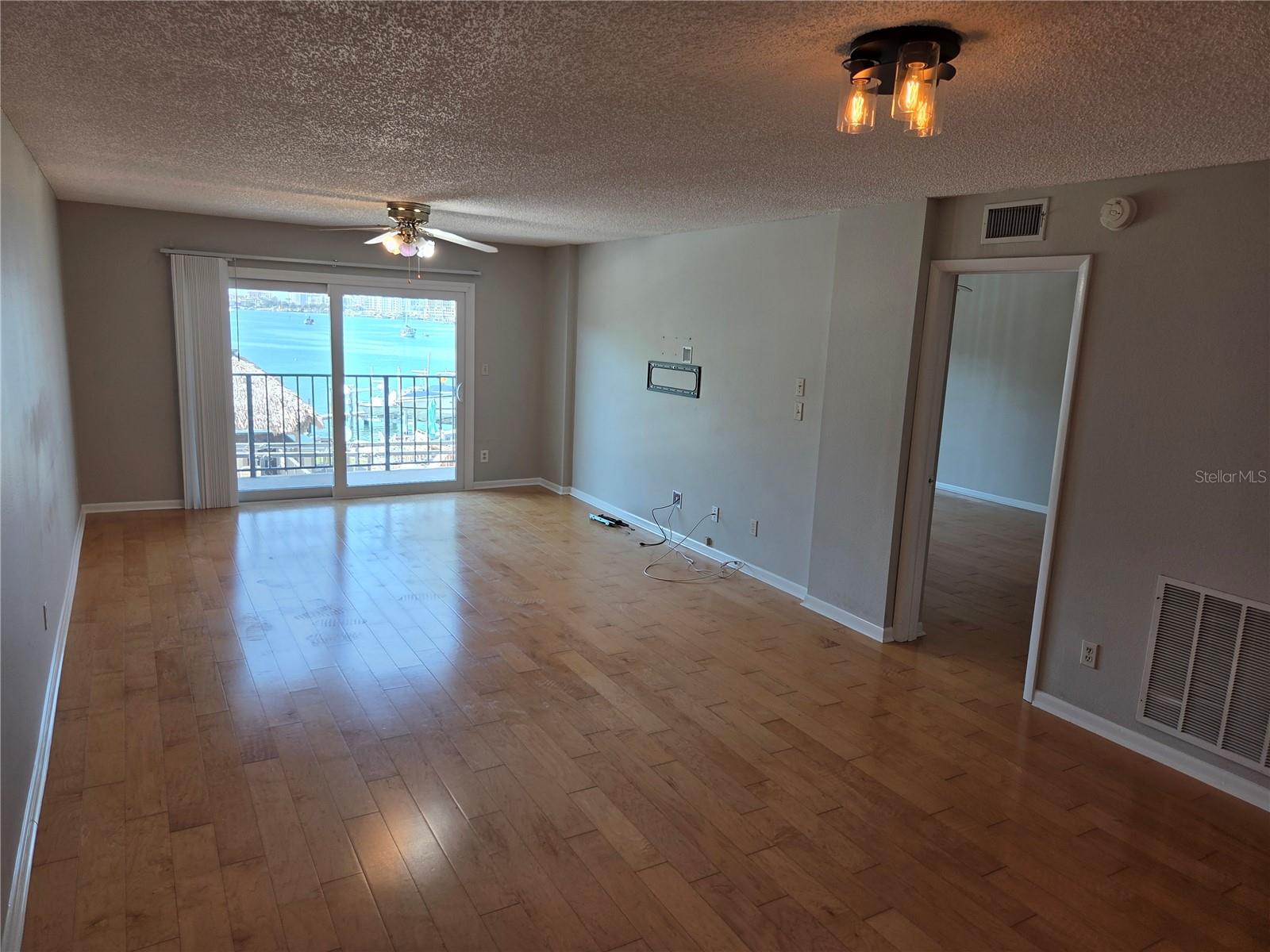 650 ISLAND WAY CONDO - Residential
