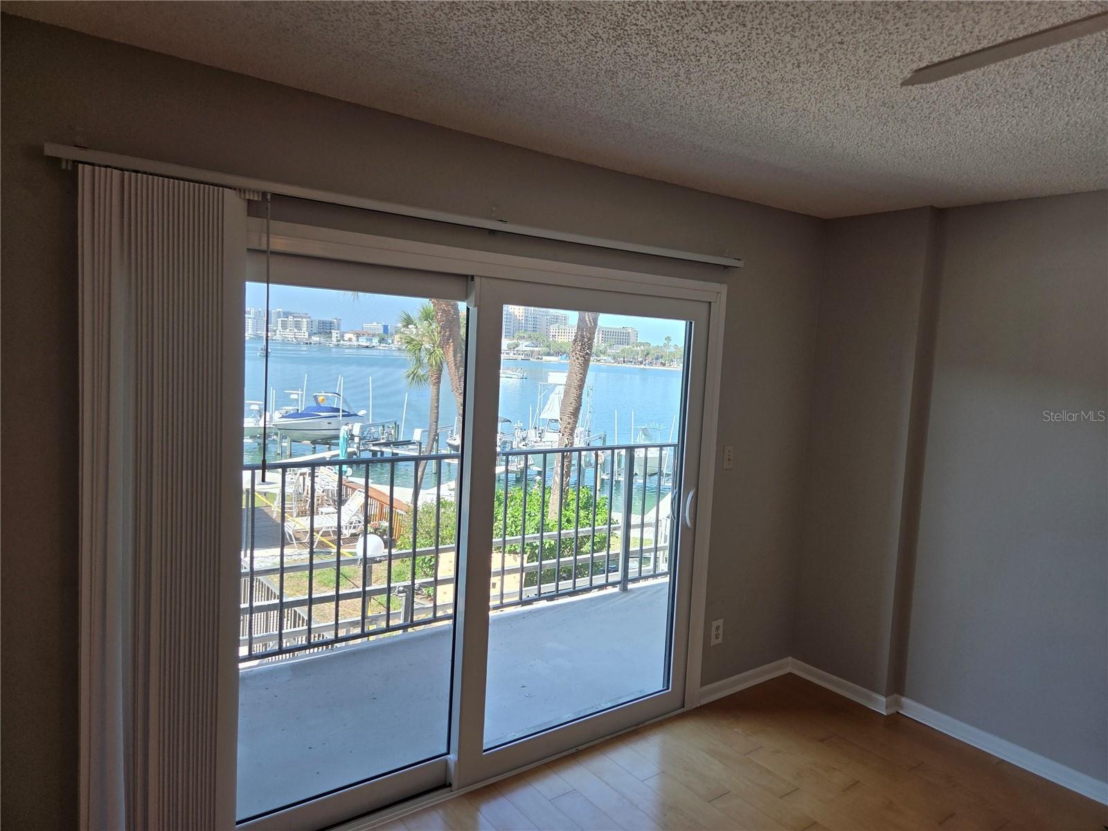 650 ISLAND WAY CONDO - Residential