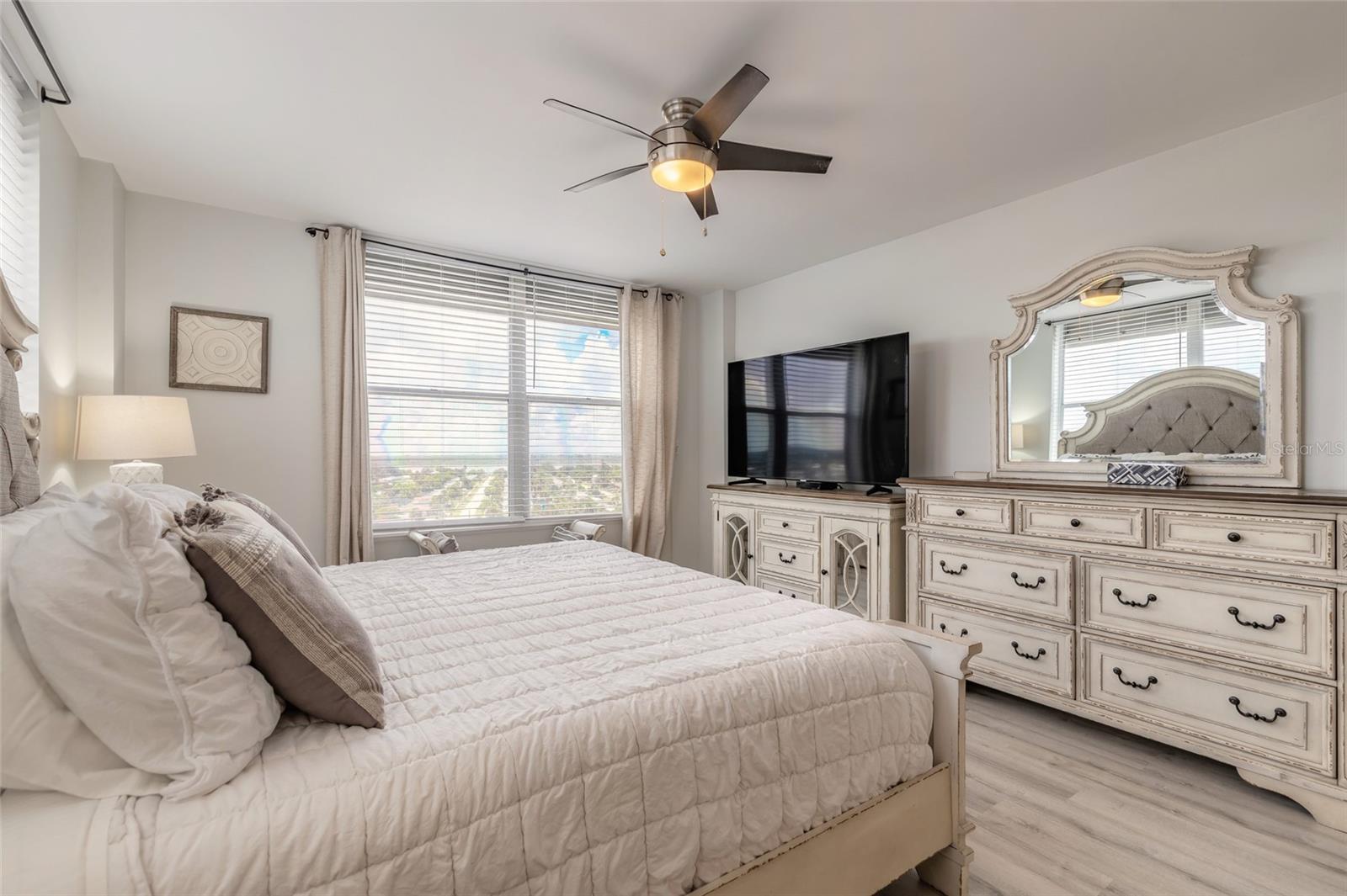 1575 OCEAN SHORE BOULEVARD J070