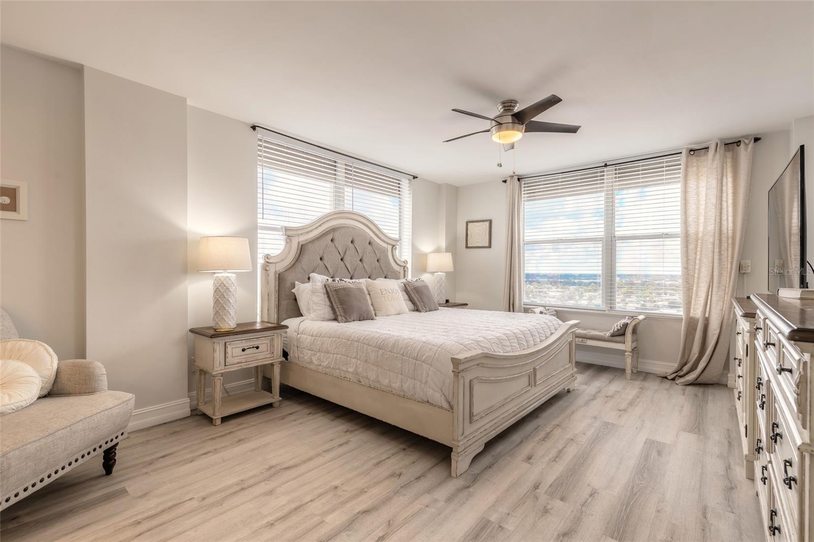 1575 OCEAN SHORE BOULEVARD J070