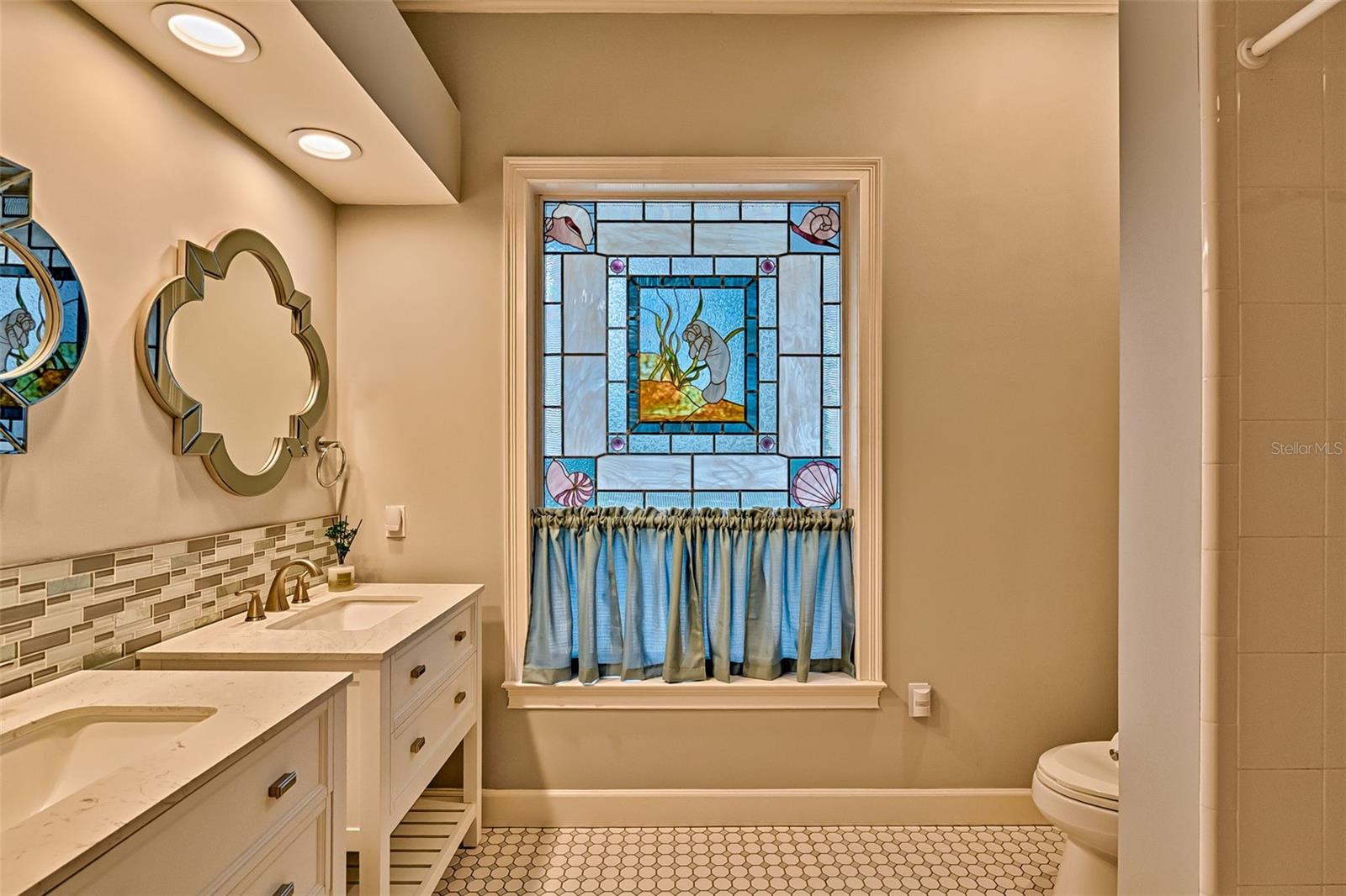 BENJAMINS GROVE - Residential