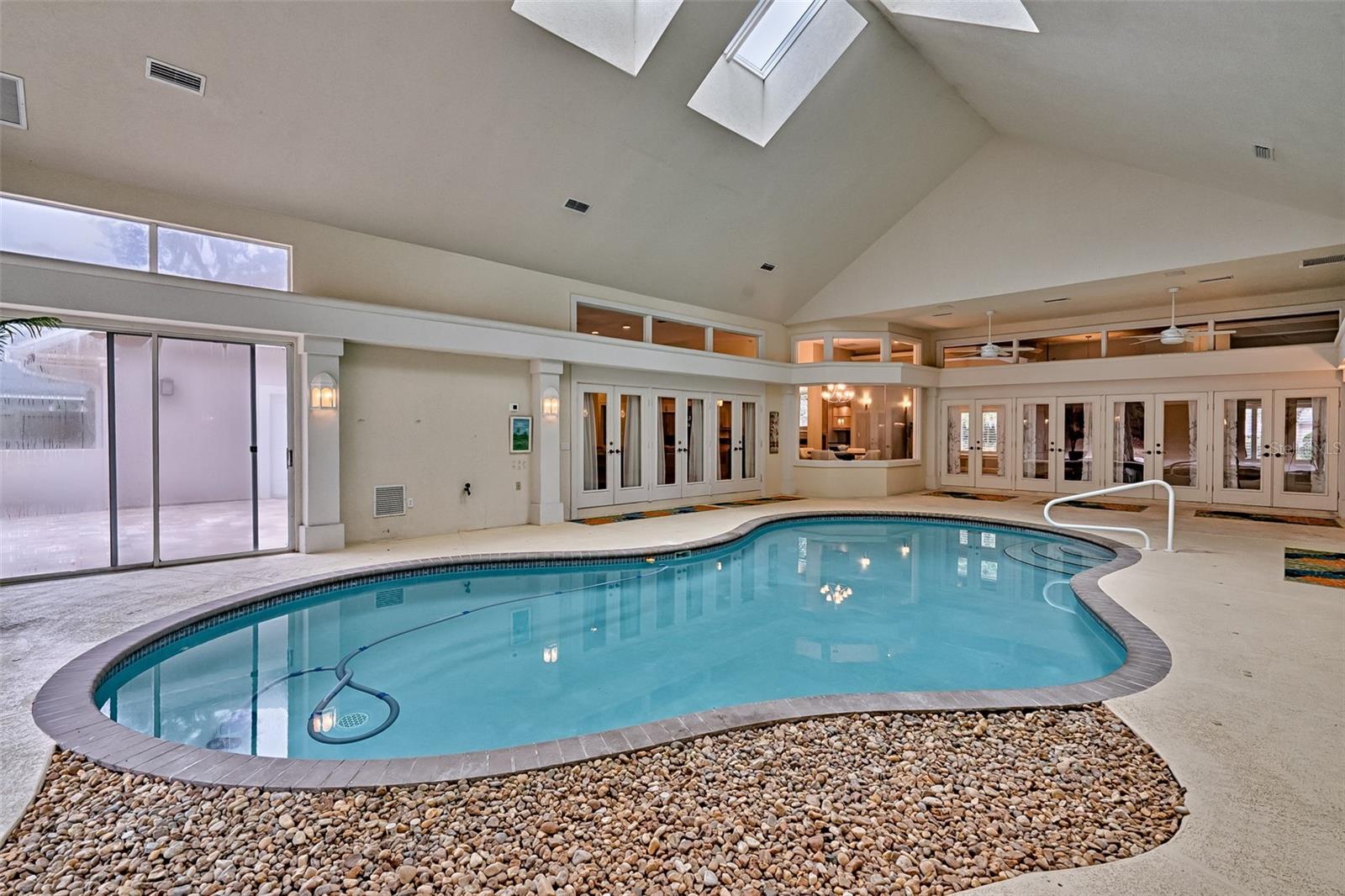 BENJAMINS GROVE - Residential