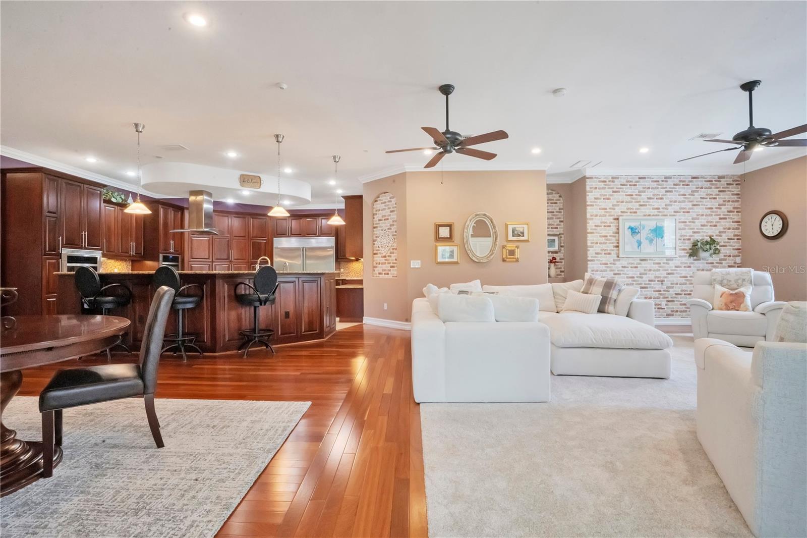 ACREAGE - Residential